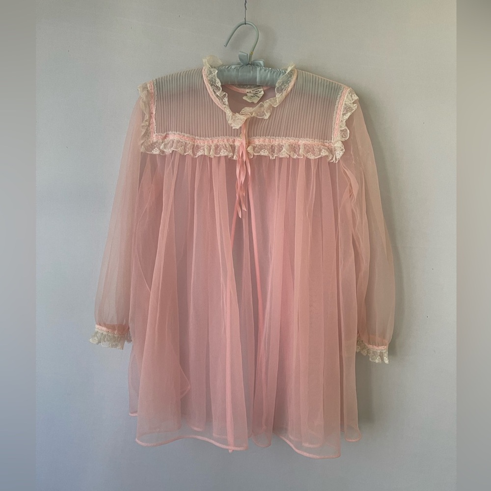 Vintage 60s Sheer Pink Nylon Pajama Nightie Top Peignoir - Picture 3 of 12